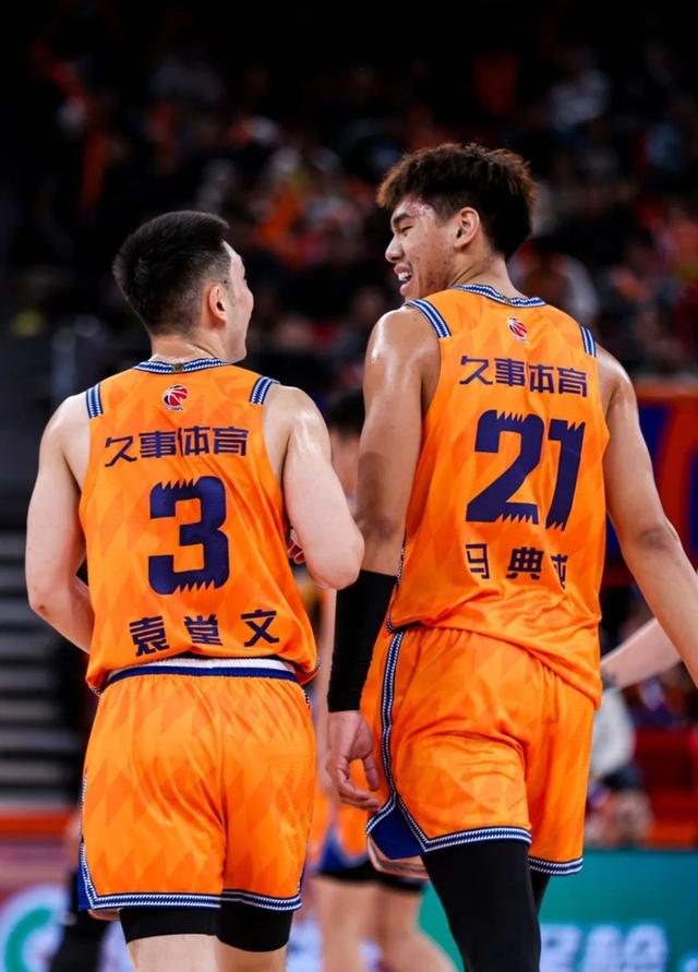 乐鱼体育网站-上海男篮全力备战下一场比赛，迎战强敌